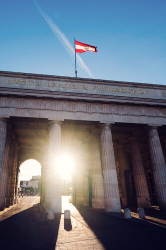 Majestic main gate at Heldenplatz, showcasing Vienna's imperial architecture.