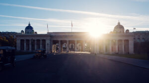 Main gate of Heldenplatz seen from the Ringstraße side.