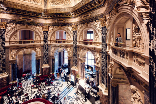 Vista del café-restaurante del Kunsthistorisches Museum.