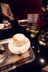 Wiener Melange en el café-restaurante del Kunsthistorisches Museum.