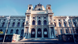 Visitors approaching the main entrance of the Kunsthistorisches Museum Vienna.