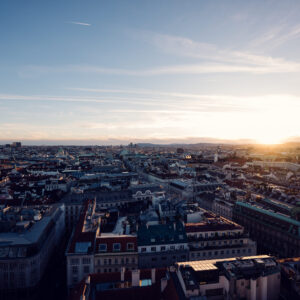 Vogelperspektive auf Wien von der Aussichtsplattform des Stephansdoms.