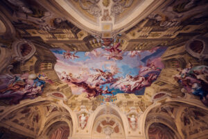 Frescos en el techo de El Belvedere.
