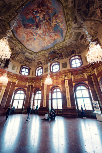 La Sala de Mármol de El Belvedere con sus grandiosas proporciones.