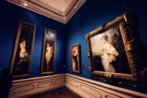 Colección de pinturas en El Belvedere, con obras de varios siglos.