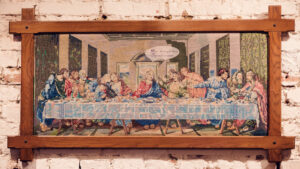 The humorous take on this classic scene adds a quirky and lighthearted touch to the decor at Vollpension, fitting perfectly with the café's fun and nostalgic atmosphere.