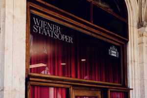 Ticketschalter der Wiener Staatsoper, wo musikalische Träume beginnen.