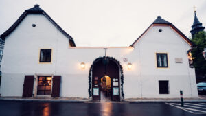Historic facade of Heuriger Mayer am Pfarrplatz in Vienna's Heiligenstadt neighborhood.