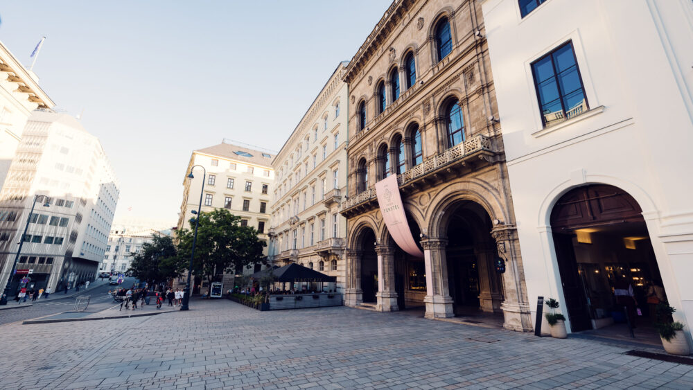 Elegant facade of Palais Ferstel in Vienna, showcasing its stunning neo-Renaissance architecture and historical significance.