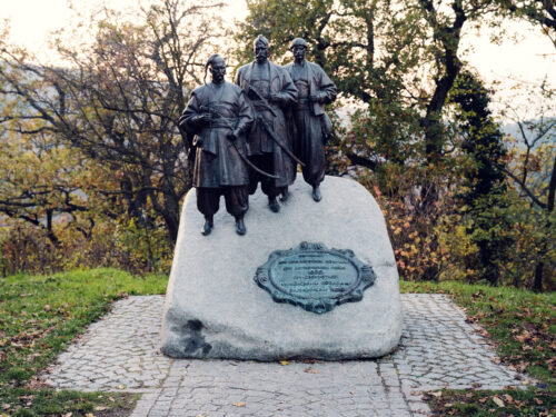 Memoriale cosacco sulla cima del Leopoldsberg, dedicato alla battaglia di Vienna del 1683.