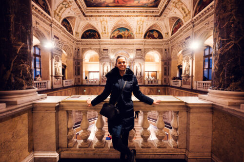 Adriana posa en el Museo de Historia Natural de Viena.