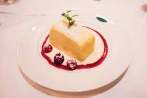 Gâteau au fromage blanc avec sauce vanille chez Plachutta.