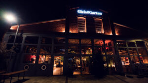 Historic railway arches at Gleis//Garten transformed into a dining area.
