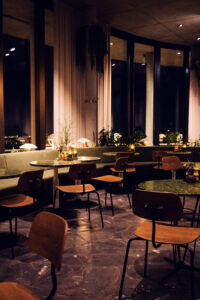Interior clásico vienés del Rondell Café.