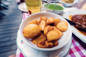 Rösterdäpfel dorés (pommes de terre rôties) au Martin Sepp.