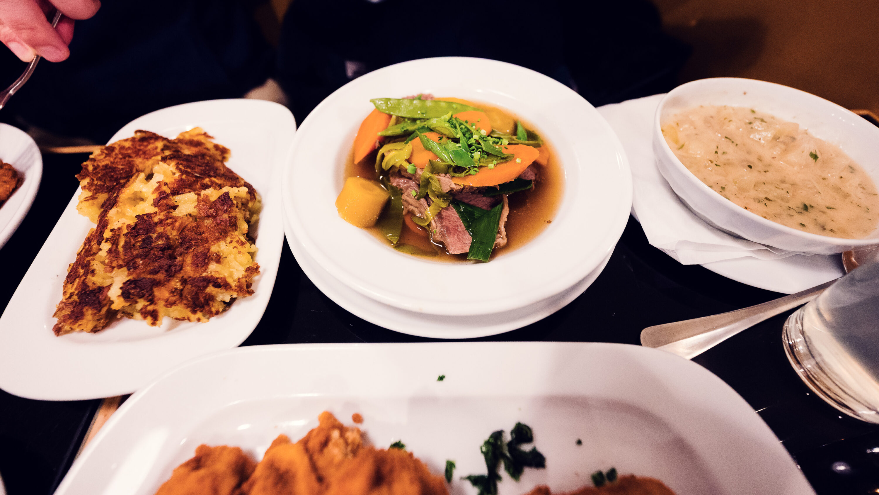 Tafelspitz preparato alla maniera tradizionale viennese al Gasthaus Pöschl.