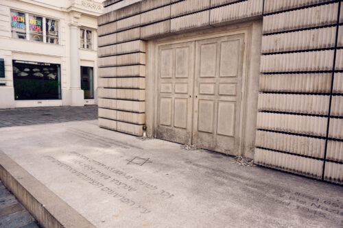 Holocaust Memorial Judenplatz Vienna (Shoah-Mahnmal Wien).