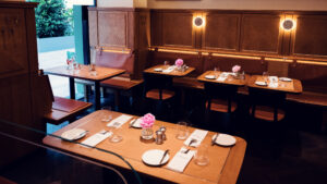 Dining room with white tablecloths at Plachutta's Neuer Markt.