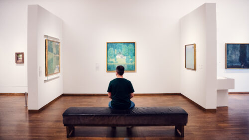 Mario looking at Gustav Klimt’s paintings in the Leopold Museum.