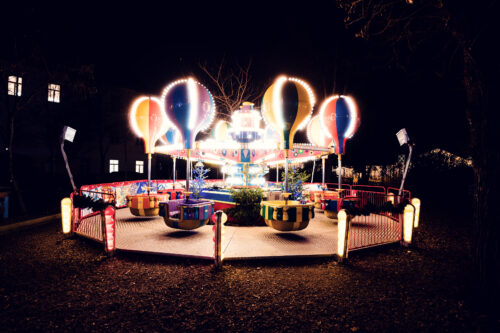 Christmas village entertainment area in Altes AKH courtyard.